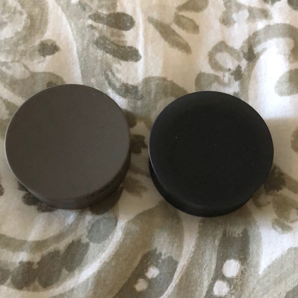 SOLD   Giorgio Armani shadow - Picture 2 of 3